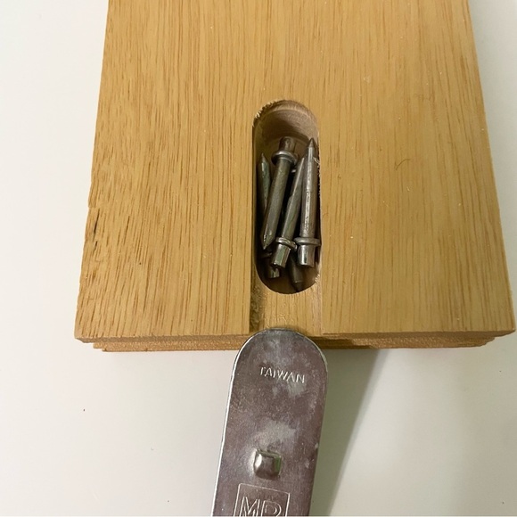 Vntg 1975 Wooden Cribbage Board E.S. Lowe Milton Bradley Manual Read - Picture 11 of 15